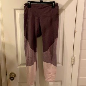 Old Navy Active Elevate Leggings maroon/pink